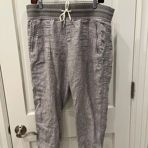 Athleta Gray Cropped Pants with Elastic Waistband